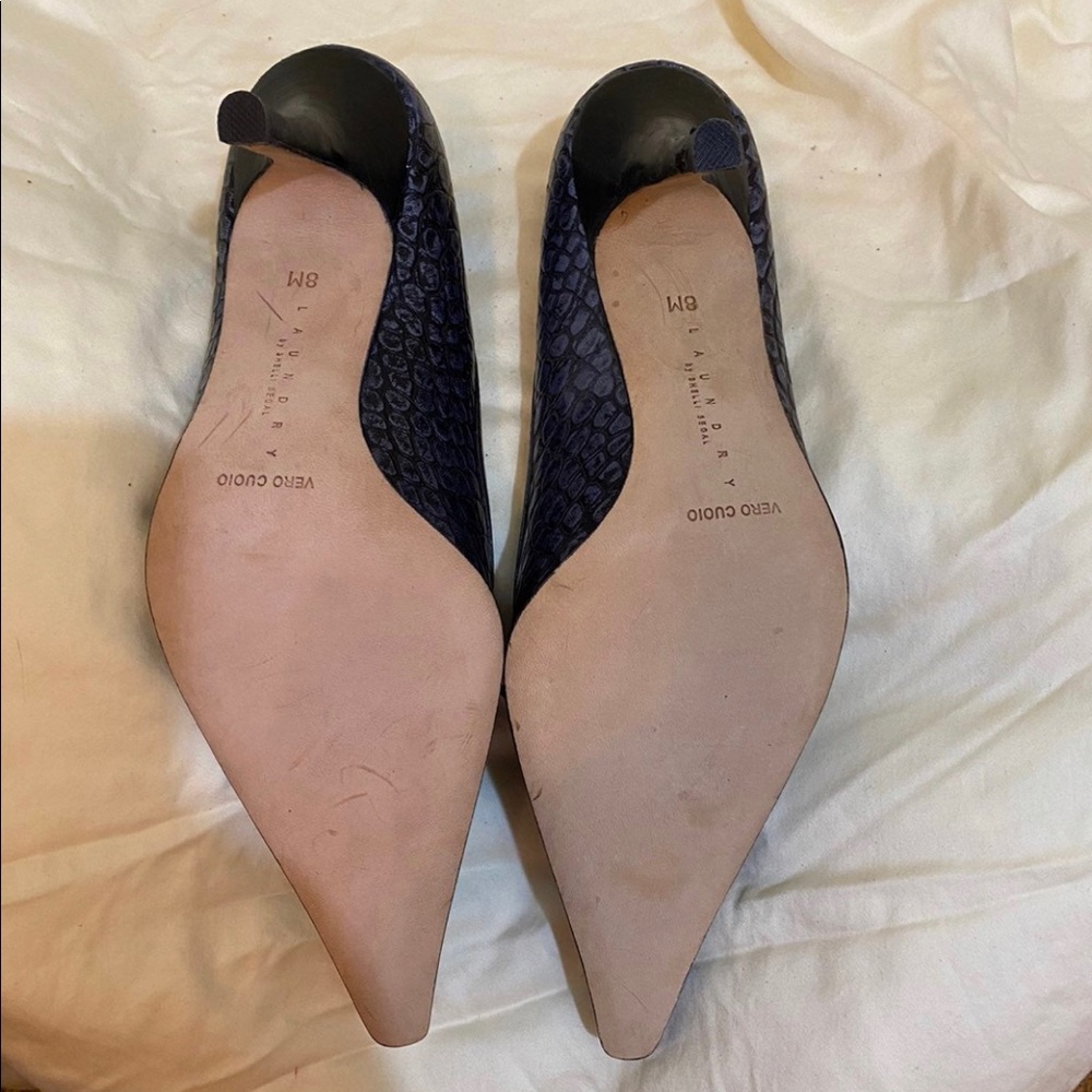 NWOB Laundry by Shelli Segal crocodile bow pumps. - Picture 4 of 5